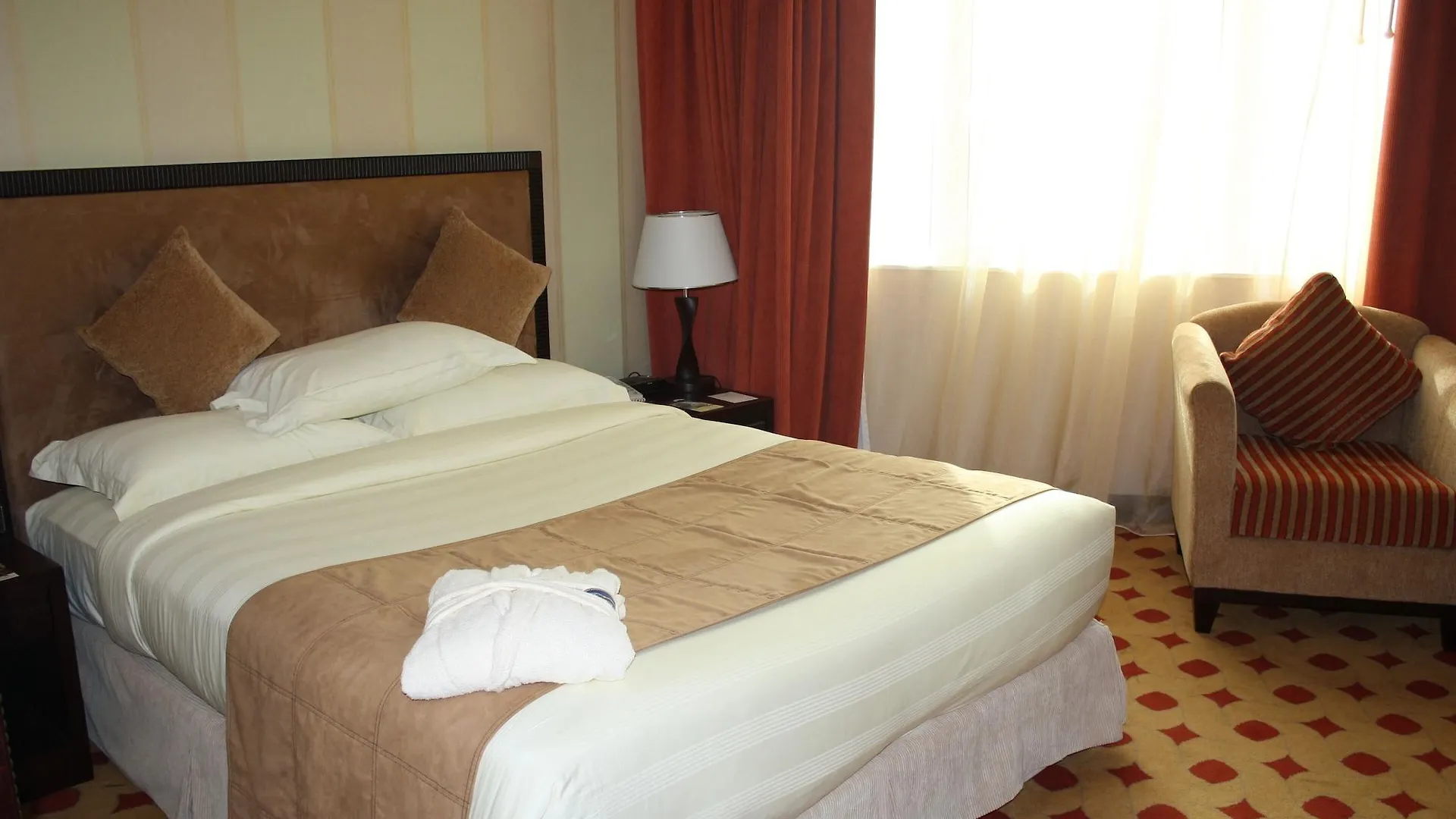 Grand Continental Hotel Abu Dhabi 3*,