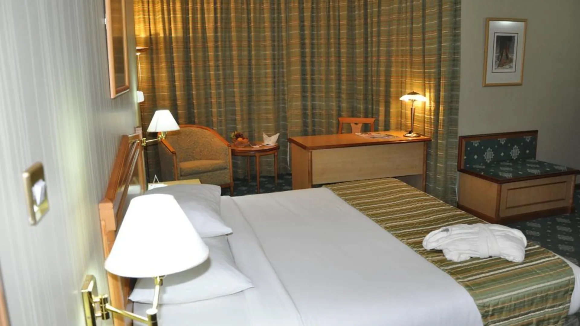 Grand Continental Hotel Abu Dhabi