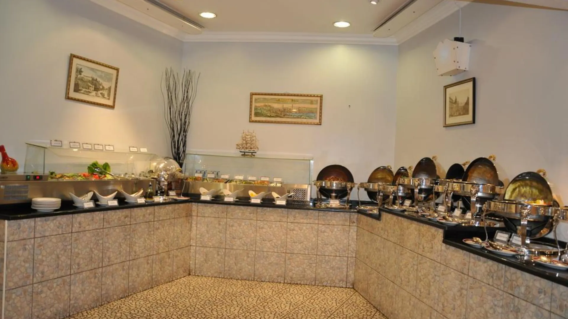 Grand Continental Hotel Abu Dhabi 3*,  United Arab Emirates