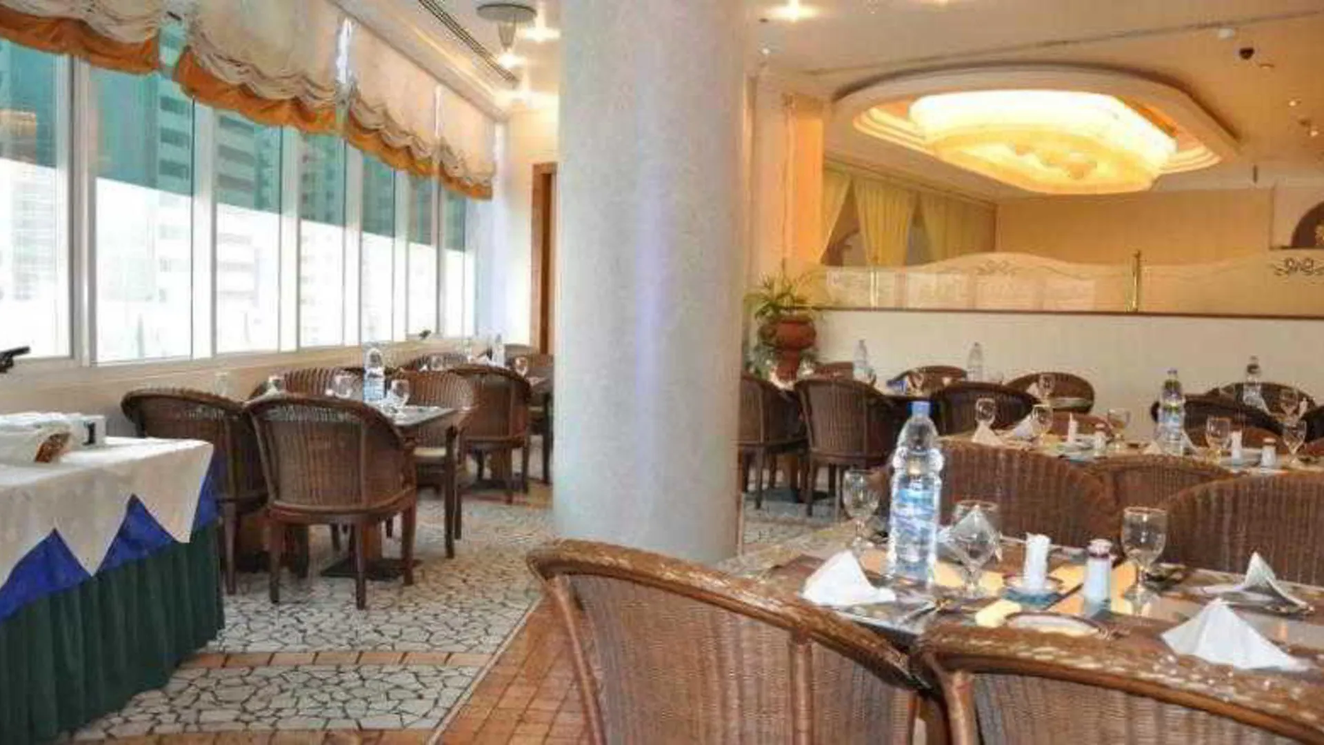 Grand Continental Hotel Абу-Даби 3*,  ОАЭ