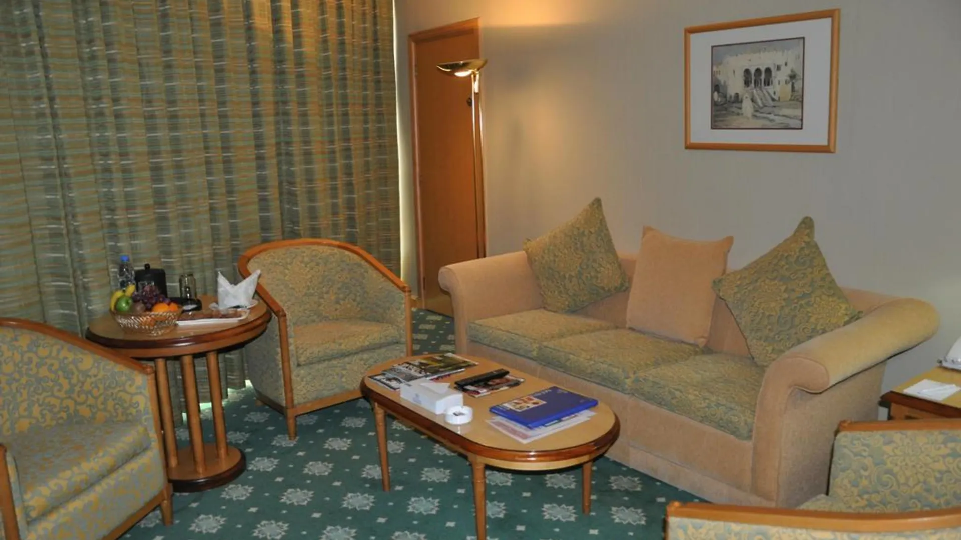 Grand Continental Hotel Абу-Даби
