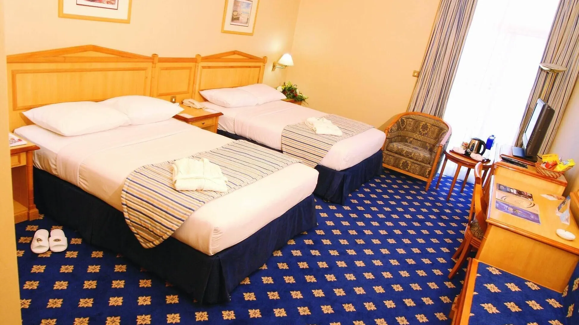 Grand Continental Hotel Абу-Даби